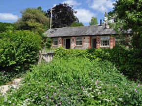 2 bed property in Axminster BLOLO